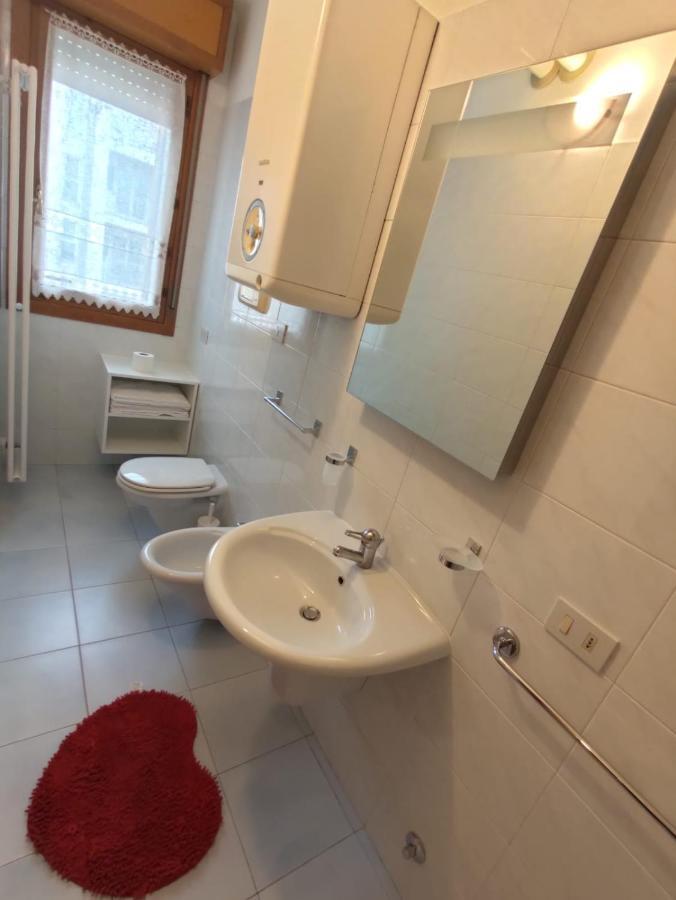 Bafile 18 - Piazza Marconi - Centrale - 50 Mt Dal Mare Lido di Jesolo Zewnętrze zdjęcie